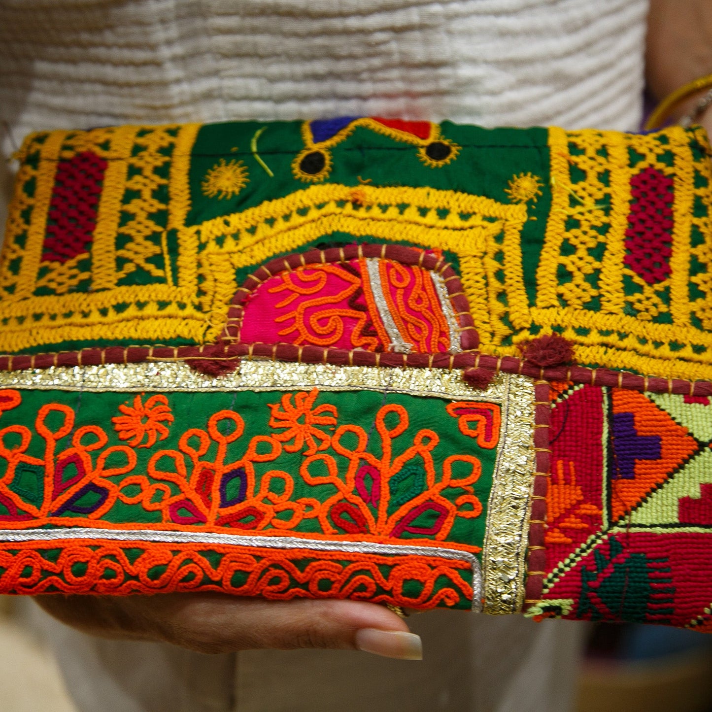 Banjara Purse M