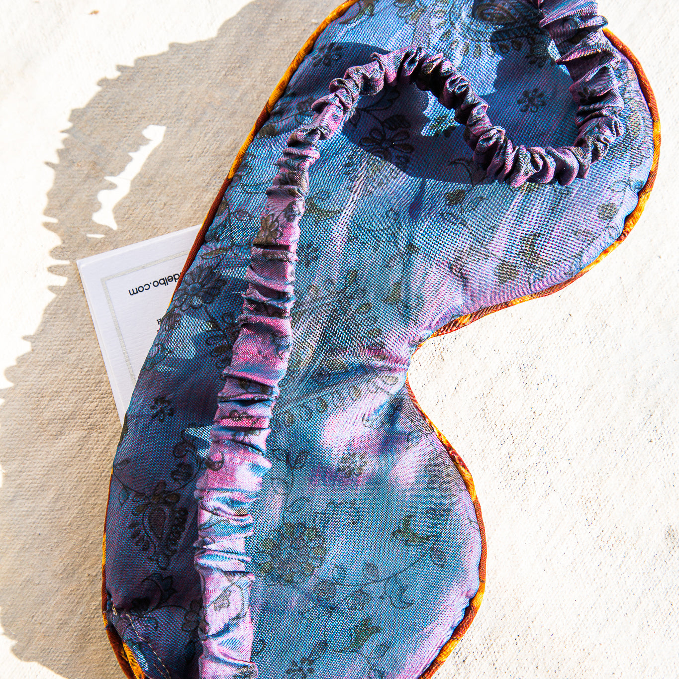 VINTAGE SILK EYE MASK