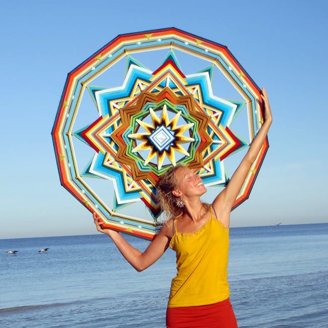 MANDALA ART BY CLOË COLLETTE