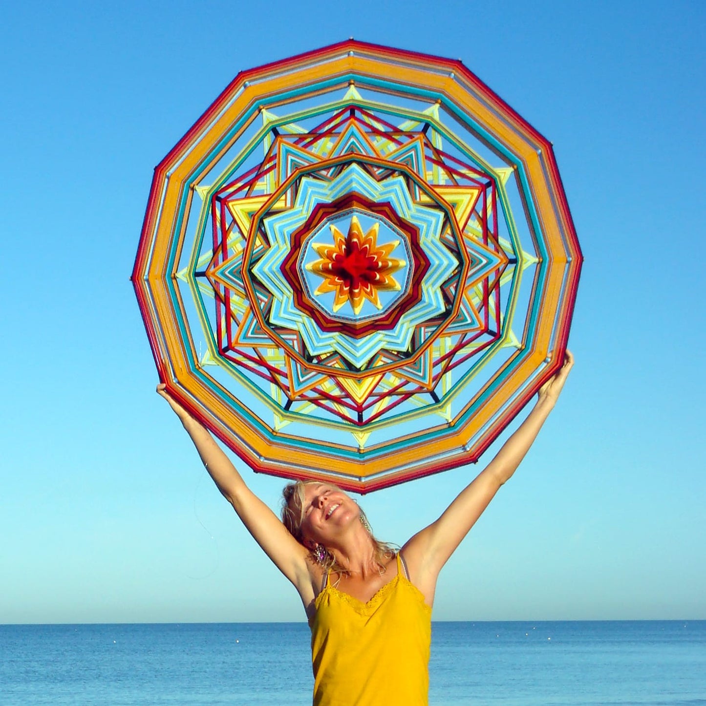 MANDALA ART BY CLOË COLLETTE