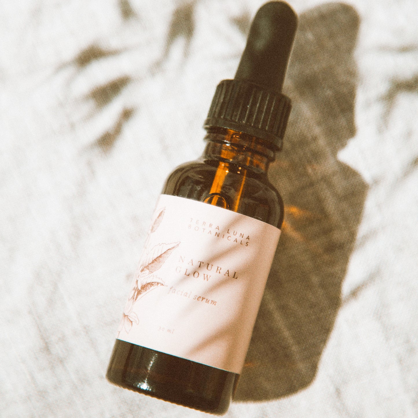 NATURAL GLOW FACE SERUM